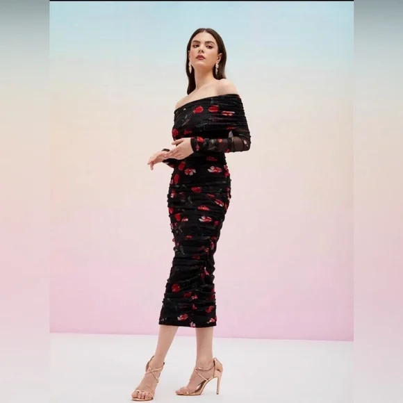Elegant Black and Red Floral Off-Shoulder Dress - Picture 3 of 5